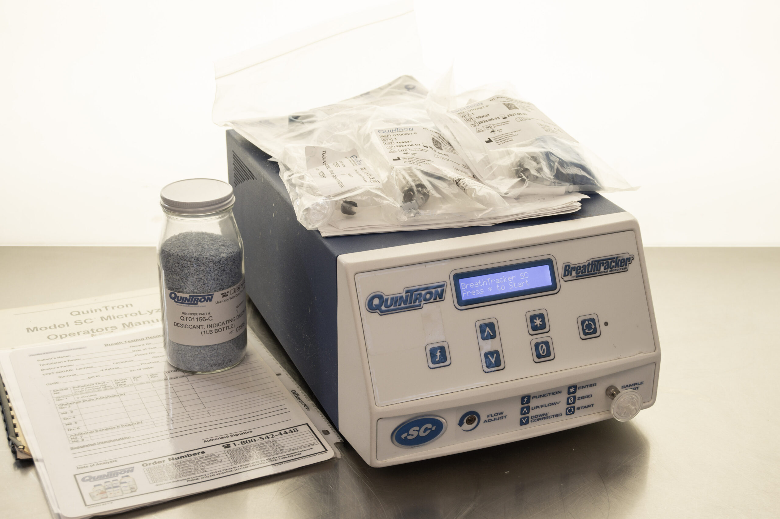 QuinTron BreathTracker Digital MicroLyzer SC Breath Analyzer w/ Accessories - Image 6