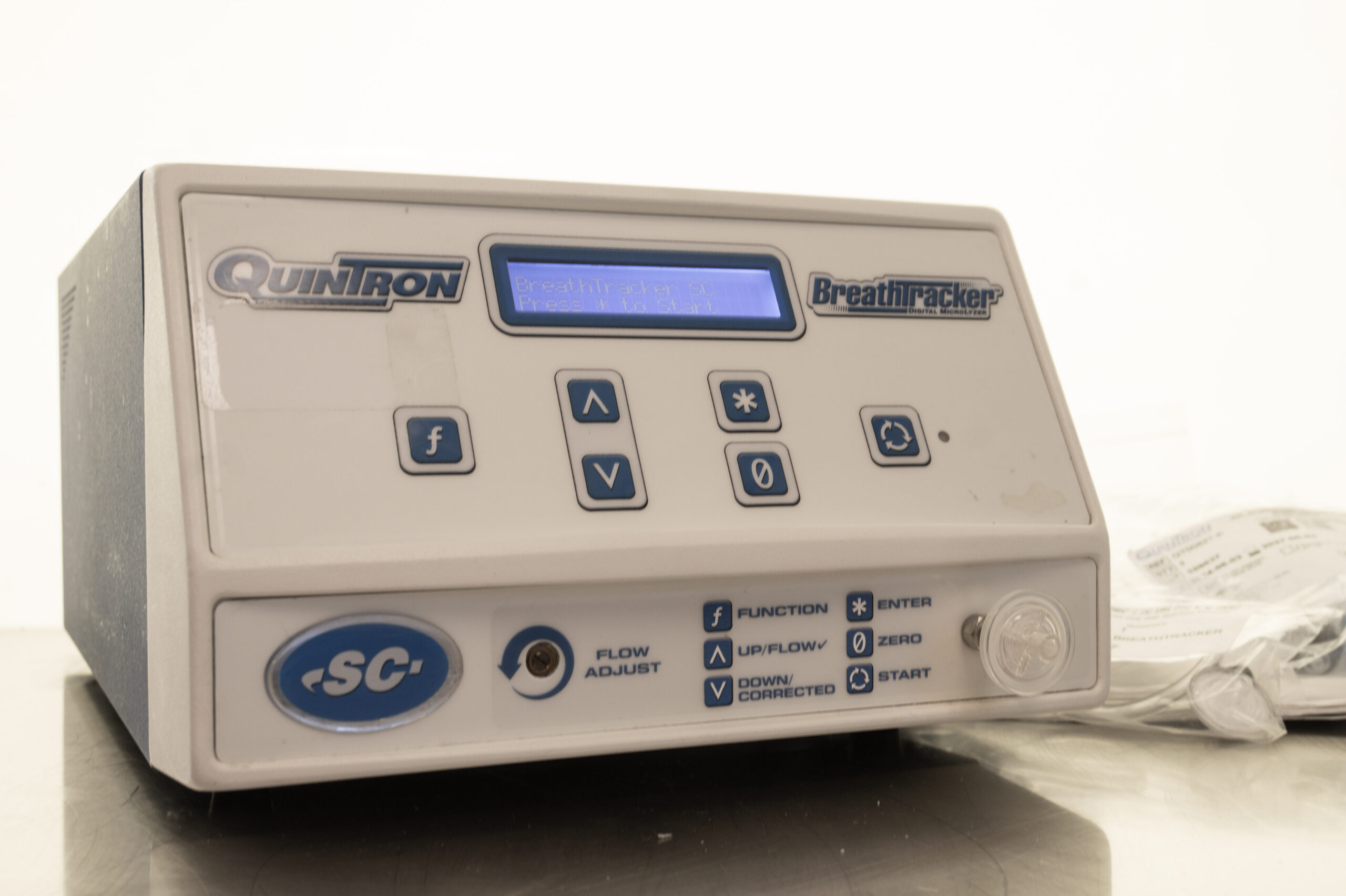 QuinTron BreathTracker Digital MicroLyzer SC Breath Analyzer w/ Accessories - Image 7
