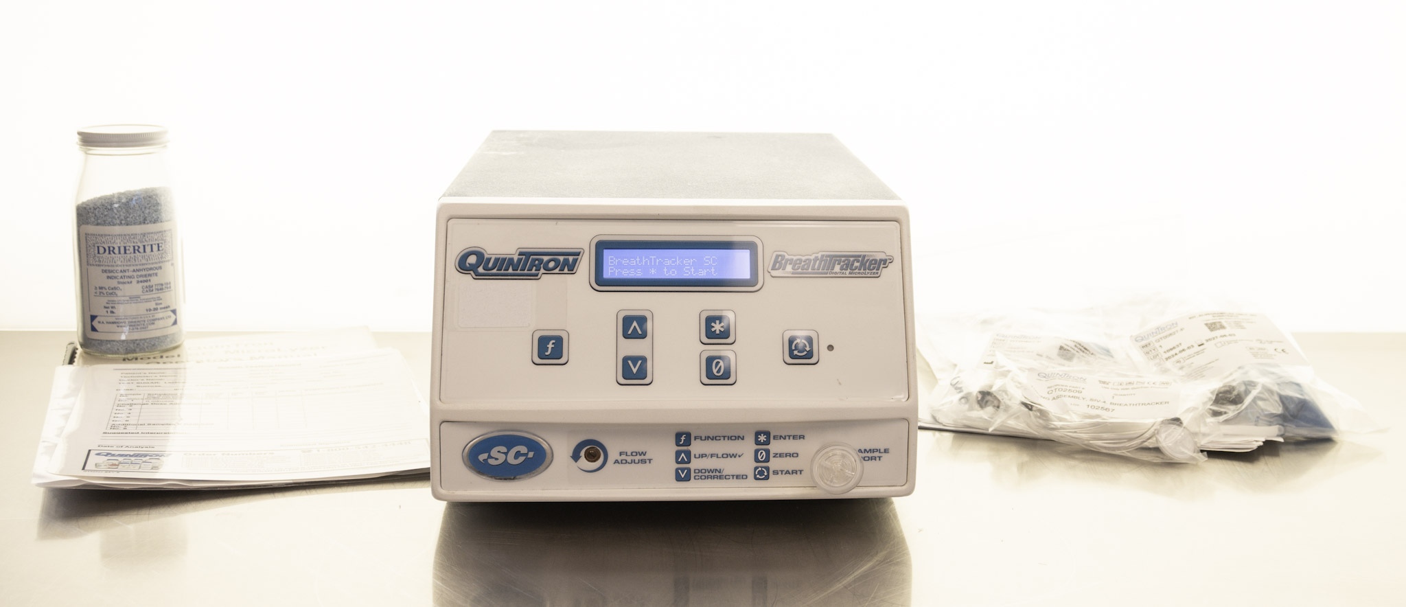 QuinTron BreathTracker Digital MicroLyzer SC Breath Analyzer w/ Accessories