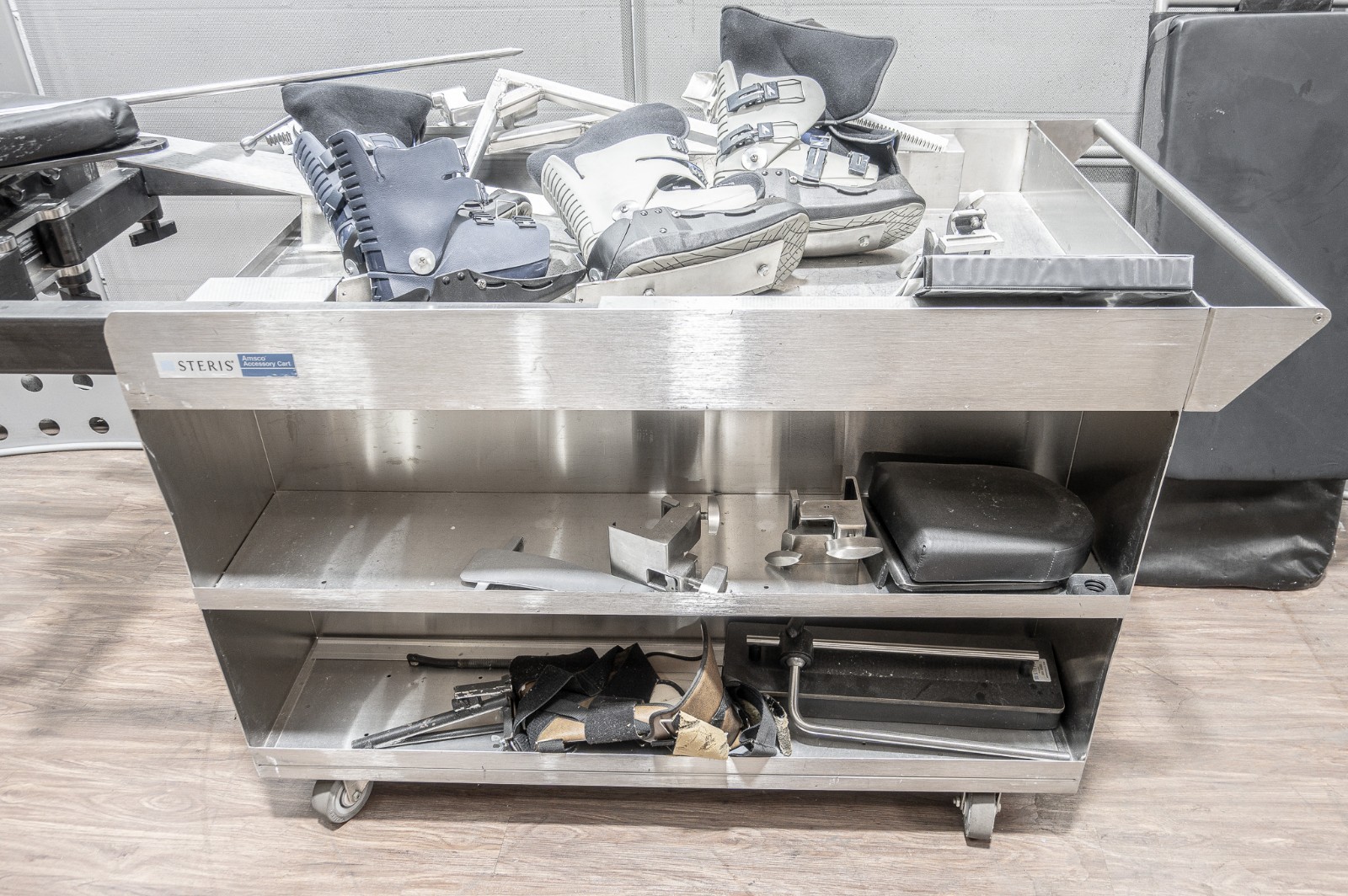 Steris Amsco 3080/3085 sp Orthopedic Extension Cart w/ ACC - Image 5