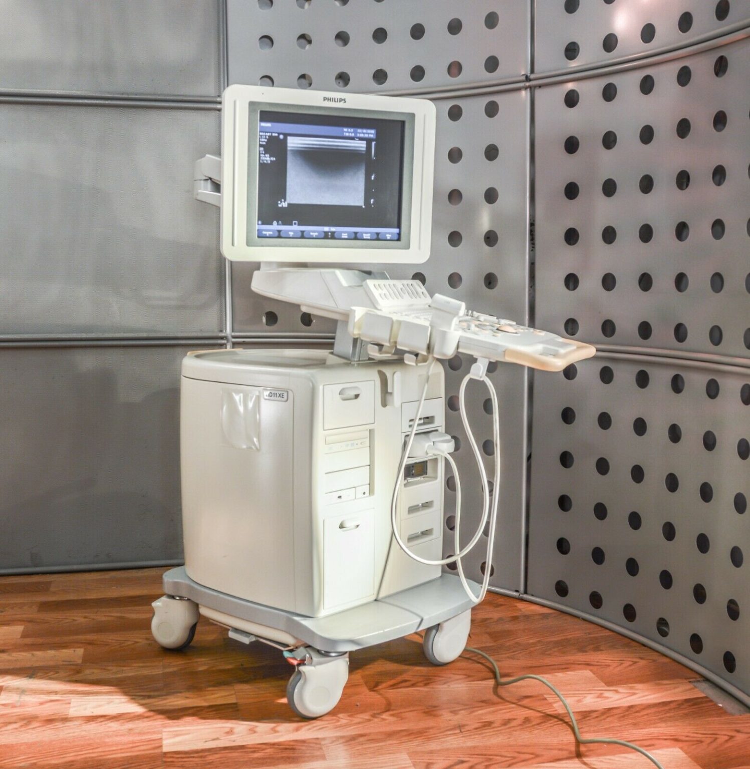 Philips HD11XE Ultrasound with L125 Transducer w/ Warranty and Free