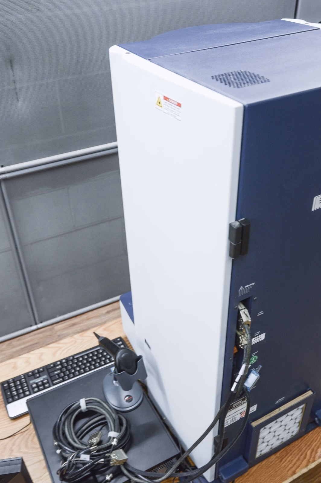 Bruker Microflex LRF MALDI-TOF Microflex LT/SH MBT-CA w/ PC - No Hard drive - Image 12