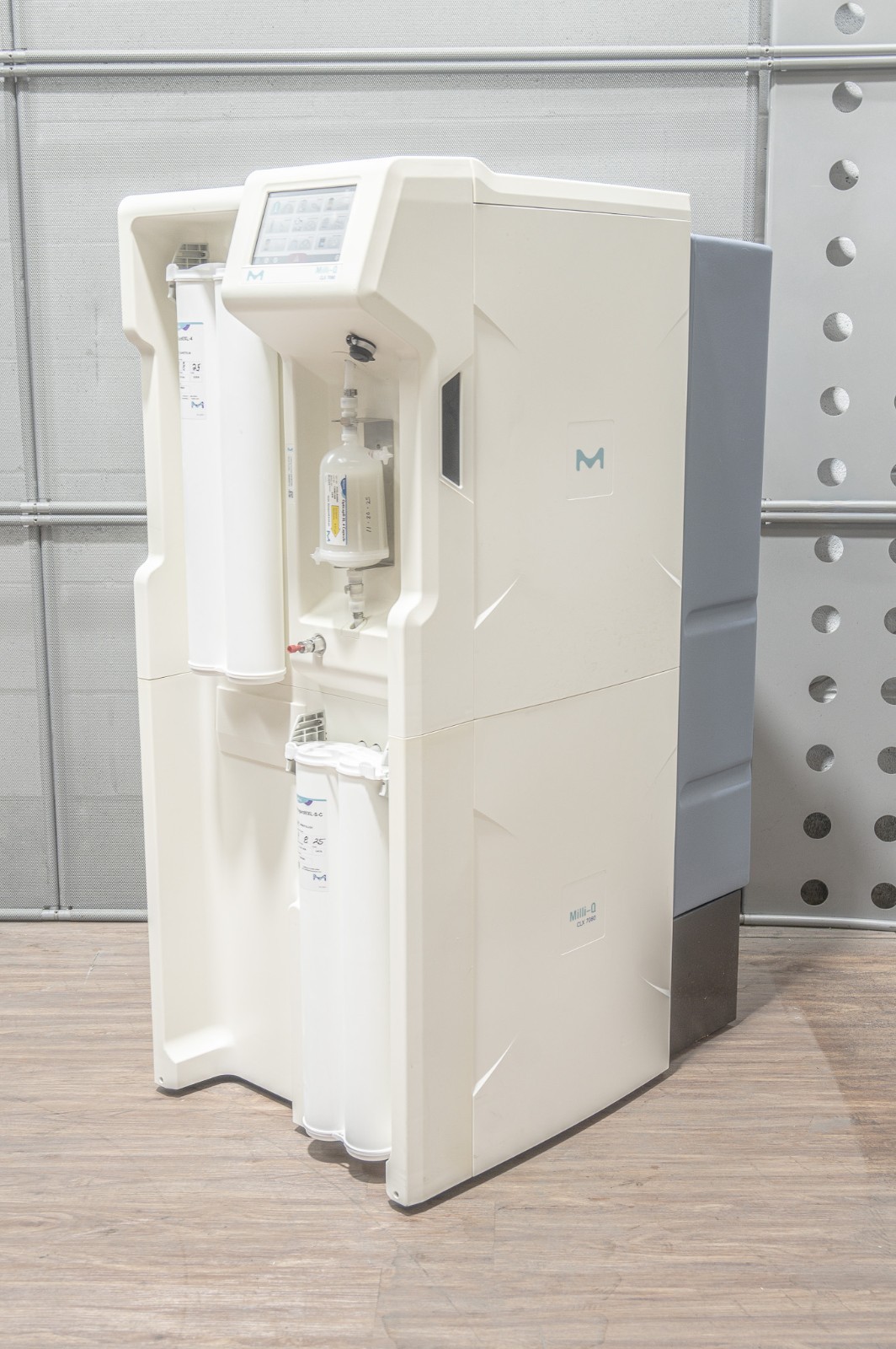 Millipore Milli-Q CLX 7080 Water Purification System ZAFS61080 CLRW - Image 10
