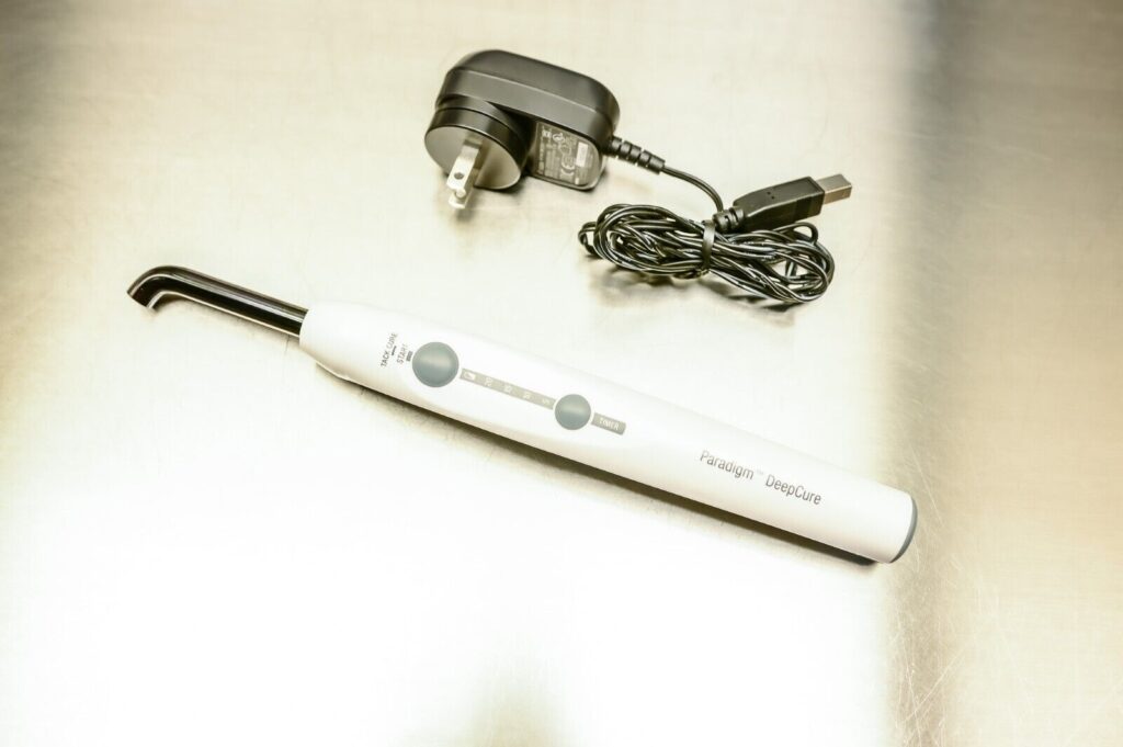 3M Paradigm DeepCure LED Curing Light 76974 - Pinnacle Medical Equipment