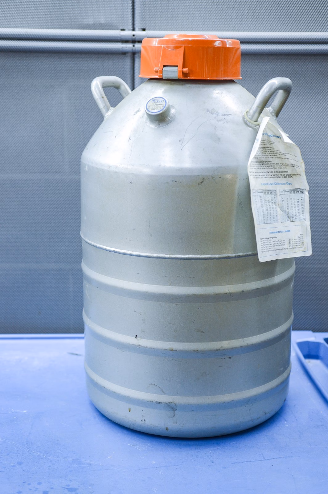 MVE Cryogenics ORION ET-17 Cryo Tank Dewar (17 L) – Lightweight, Farm Grade - Image 5