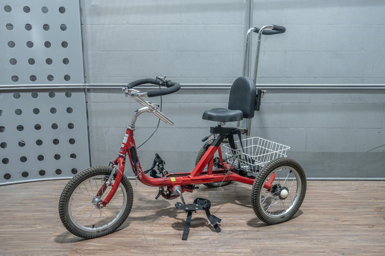 AMBUCS AmTryke ProSeries 1416 Adaptive Therapeutic Tricycle Special Needs Bike - Image 5