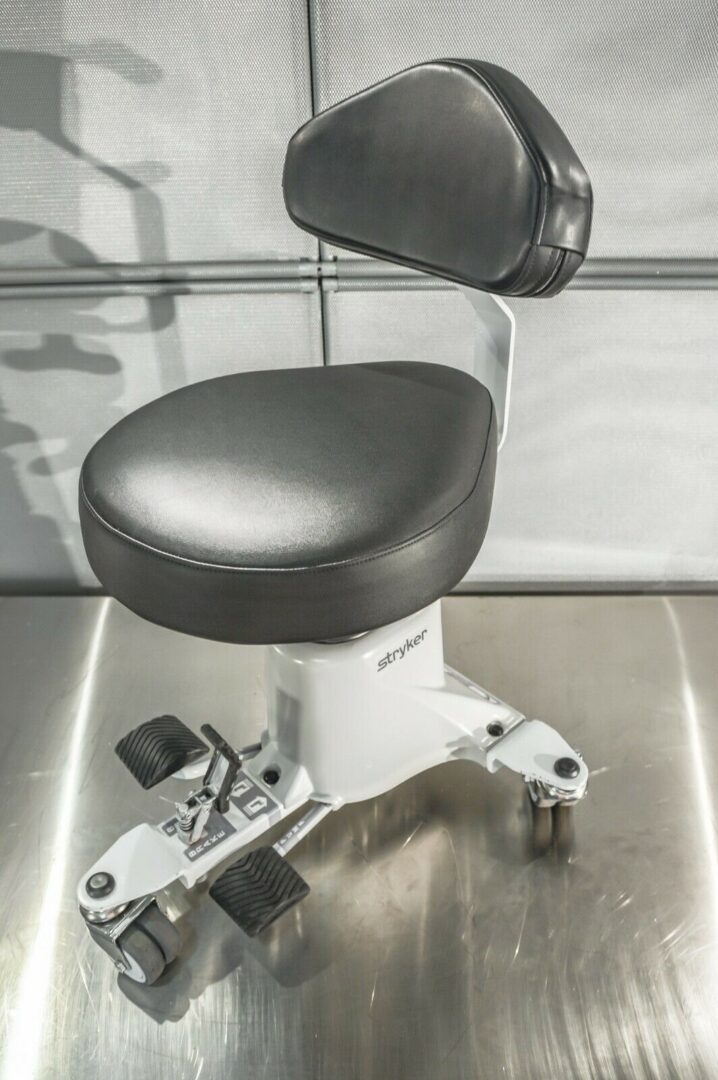 Stryker 830 Surgistool II Pinnacle Medical Equipment