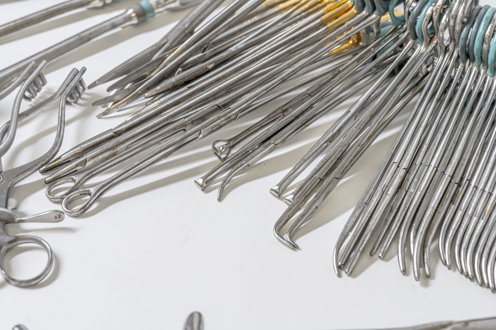 60pc Surgical Instrument Lot Forceps Retractors Clamps w/ Sterilization Case - Image 5
