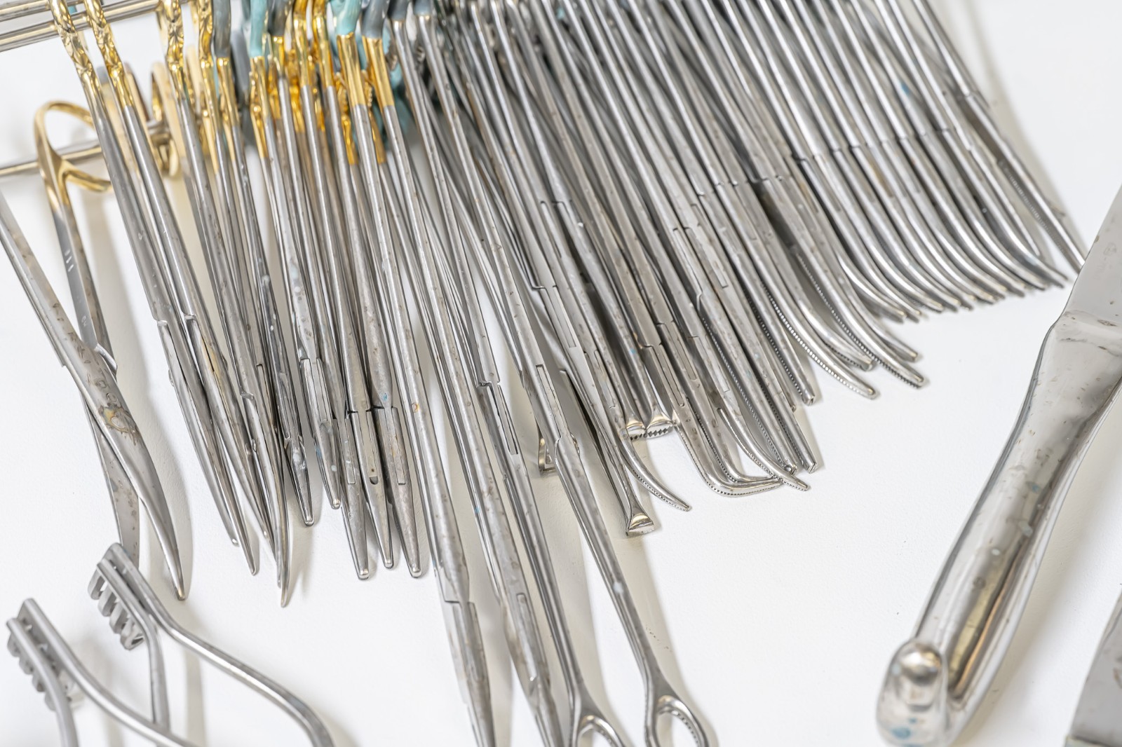 60pc Surgical Instrument Lot Forceps Retractors Clamps w/ Sterilization Case - Image 8
