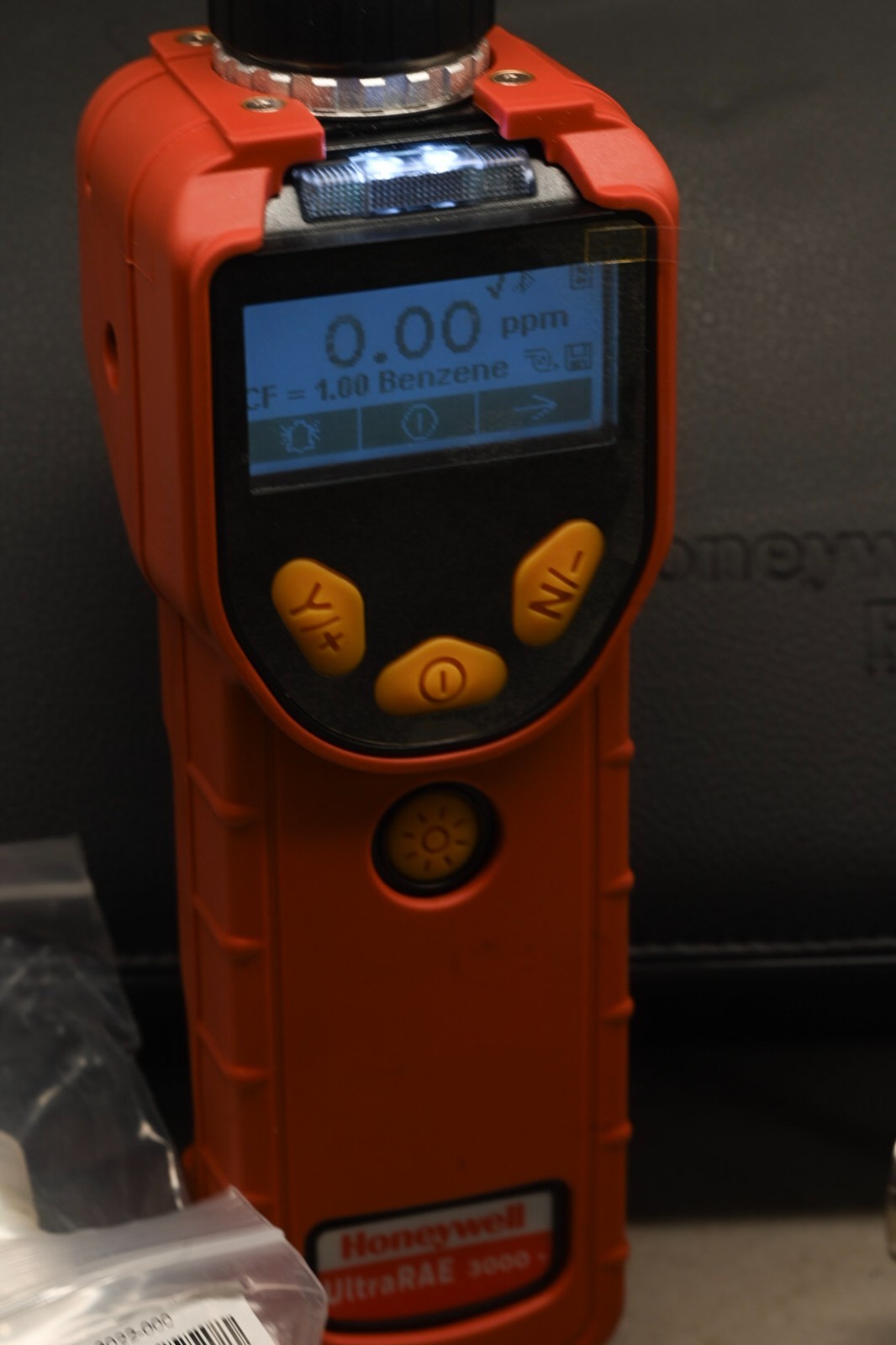 Honeywell UltraRAE 3000+ PGM-7360 VOC Benzene Gas Detector Monitor w/ Micro DFR - Image 5