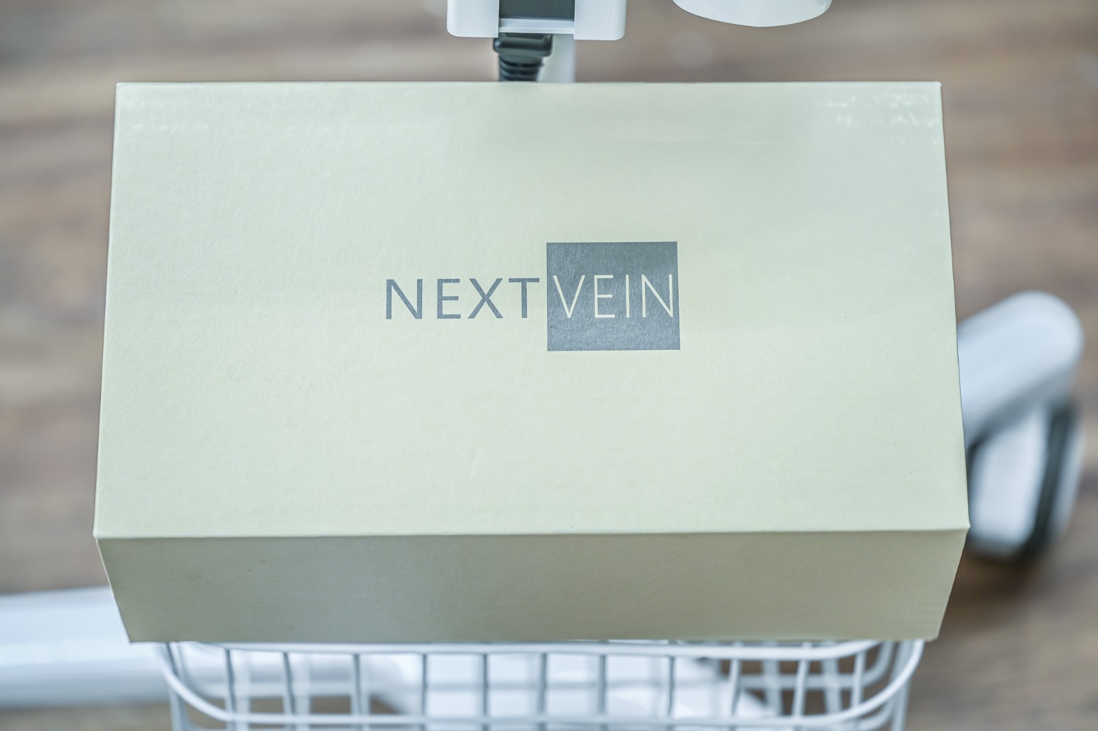 Nextvein Model V800NV Handheld Vein Finder System w/Extended Reach Wheeled Stand - Image 5