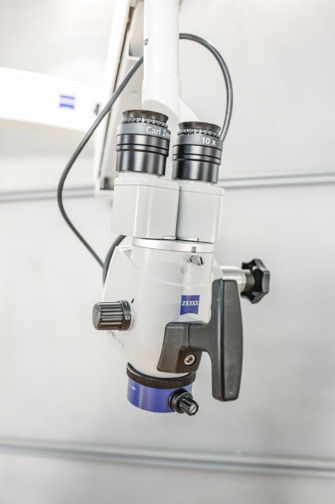 Zeiss OPMI pico / S100 ENT Microscope w/ MediLive Integrated Camera