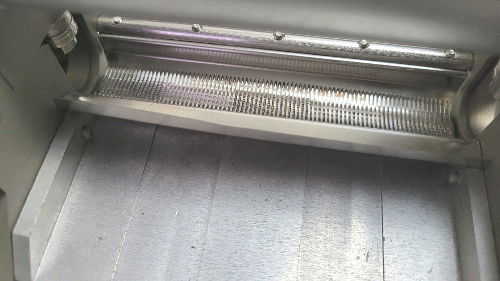 Zimmer 7701 Skin Graft Mesher w/ Handle & Sterilization Case - Image 8